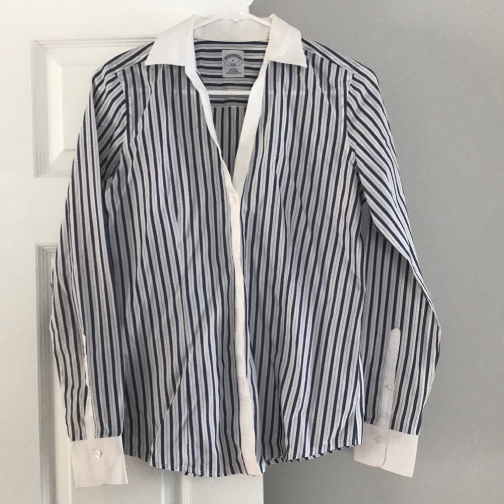 Brooks brothers buttoned shirt